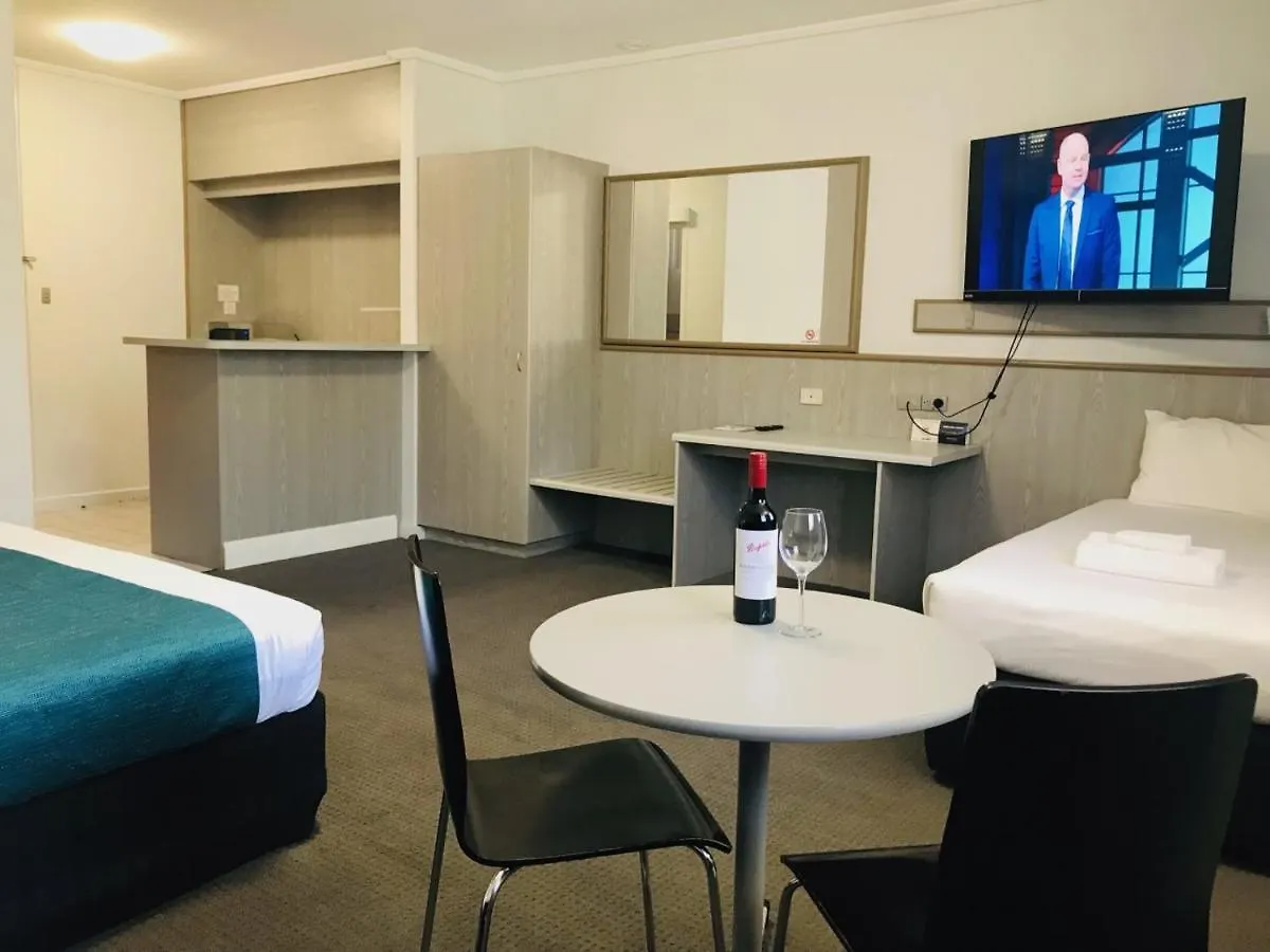 Comfort Inn Glenelg Adelaide 3*,  Australia