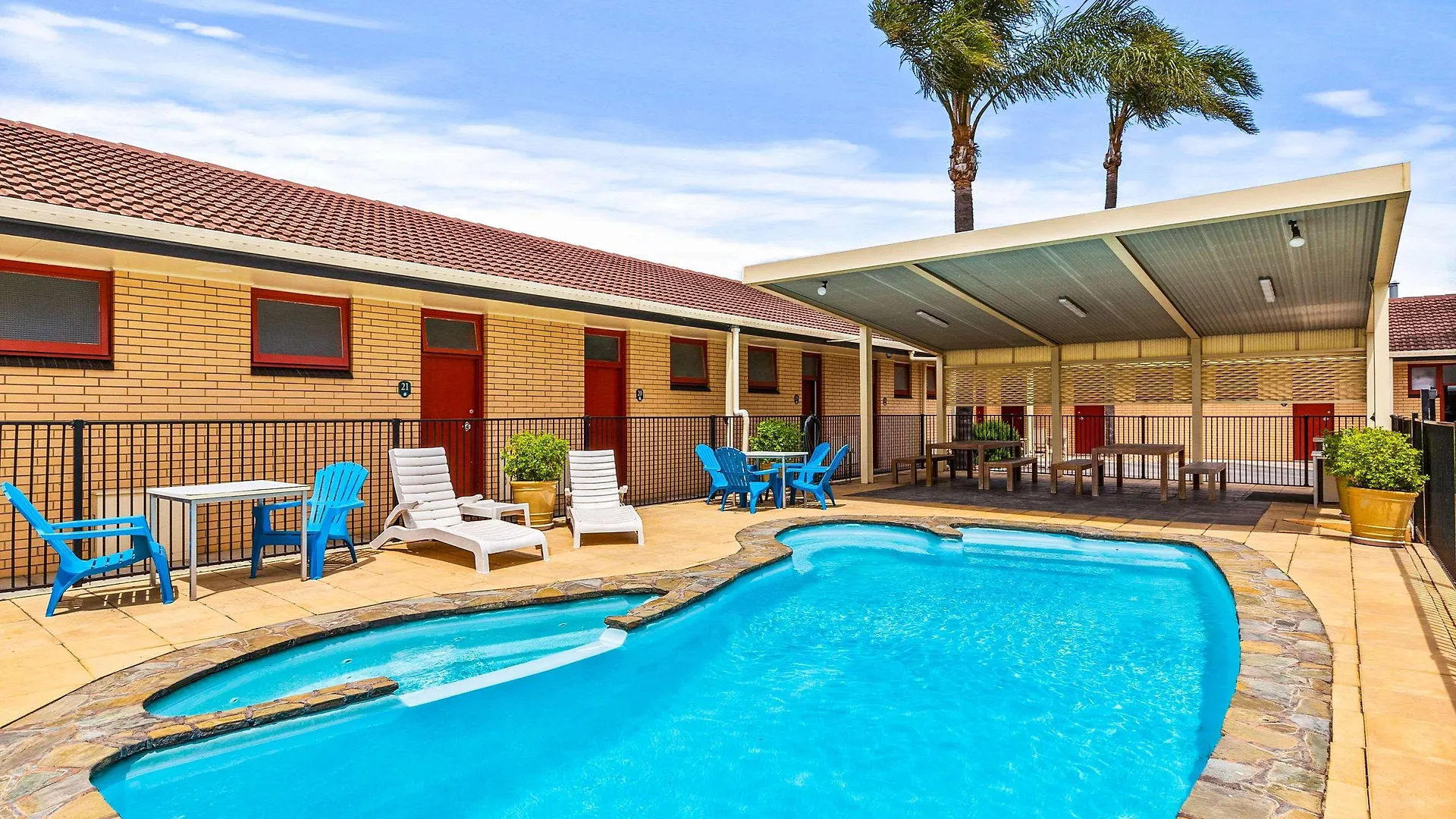 Comfort Inn Glenelg Adelaide Motel